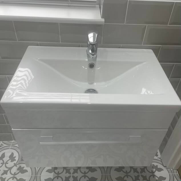 Bathroom sink